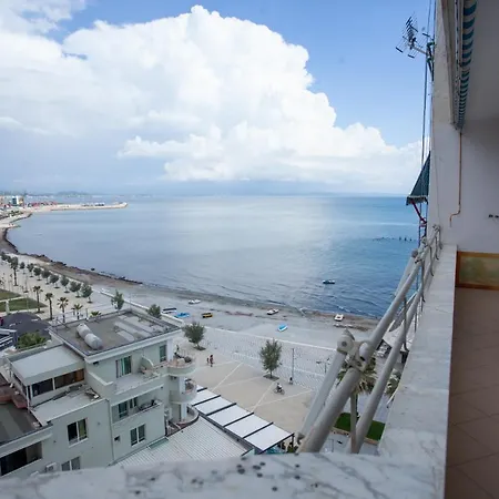 Sea View Holiday In Center Appartement *