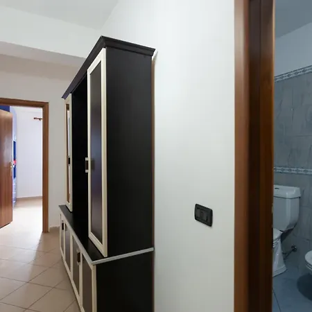 Sea View Holiday In Center Appartement Durrës