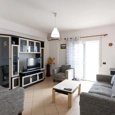 Sea View Holiday In Center Apartment *