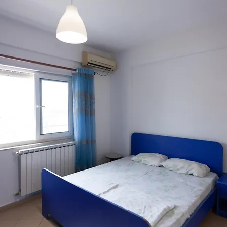 Sea View Holiday In Center Apartment