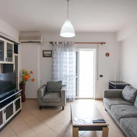 Sea View Holiday In Center Apartment *