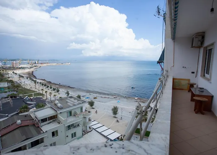 Sea View Holiday In Center Lejlighed *